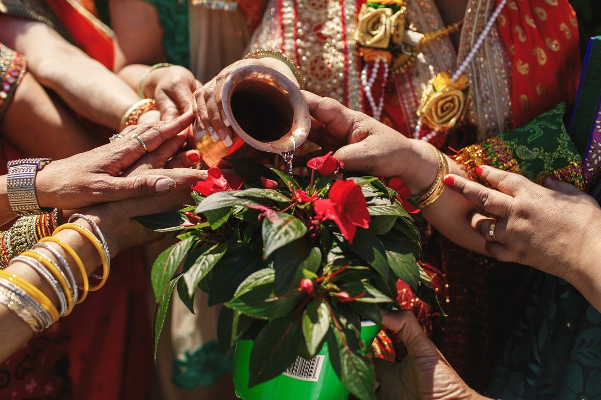BLING, BAAJA, BARAAT!: Bizarre things at Weddings